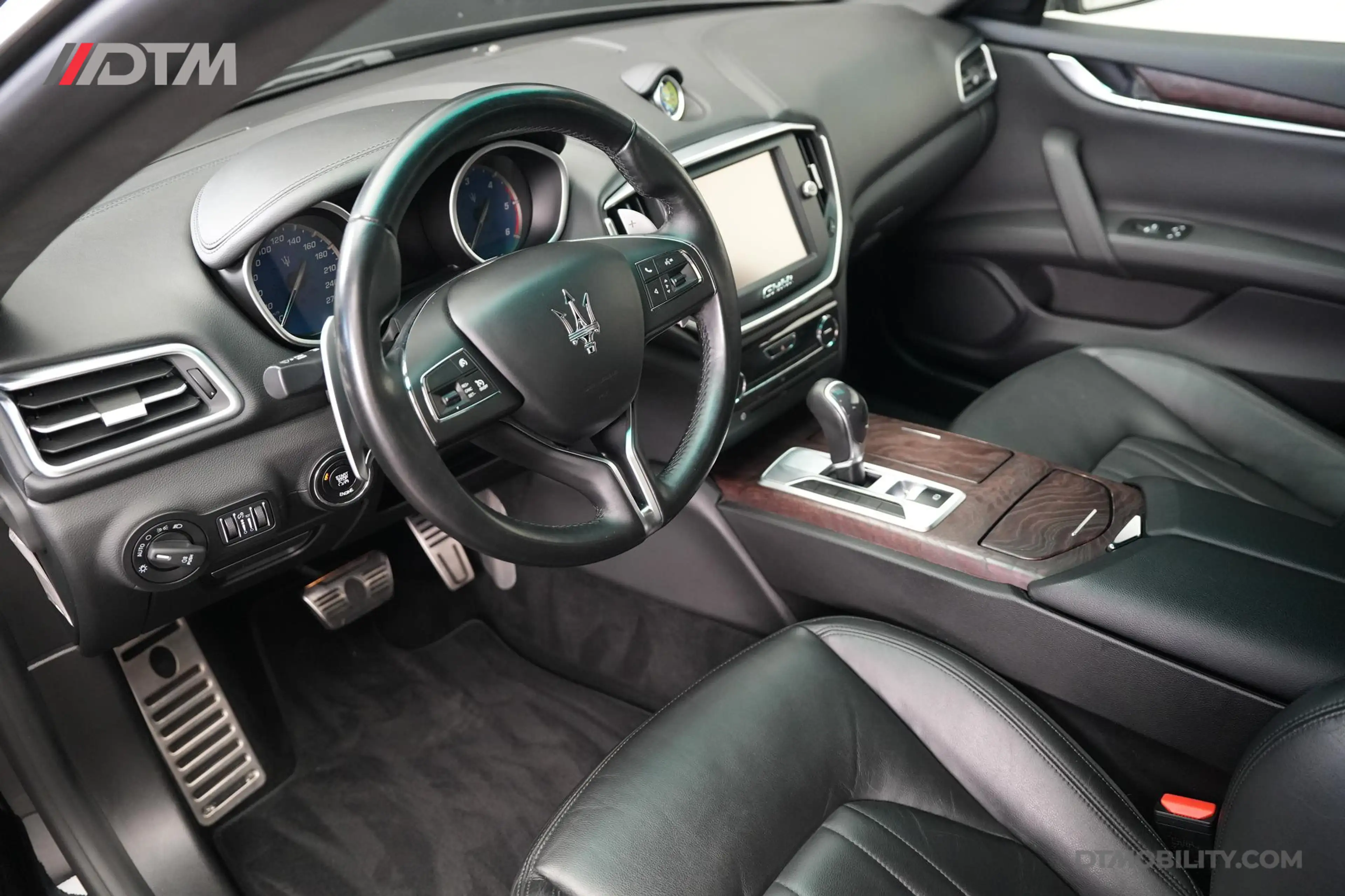 Maserati Ghibli 3.0 V6 D | Volledige historie | — photo 15
