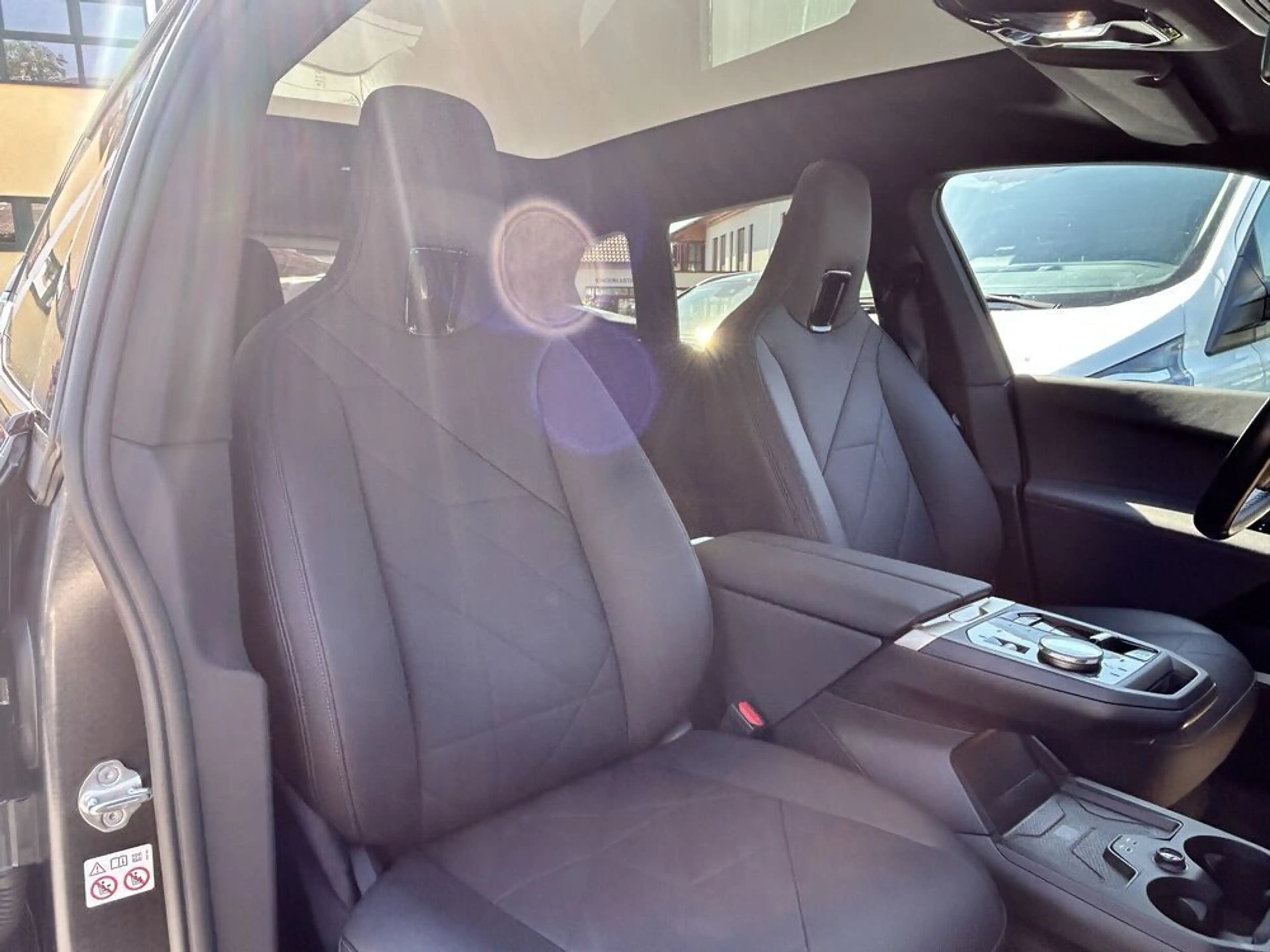 BMW iX 40 xDrive Sport *LED*HUD*MASSAGE*H&K*22'' — photo 10