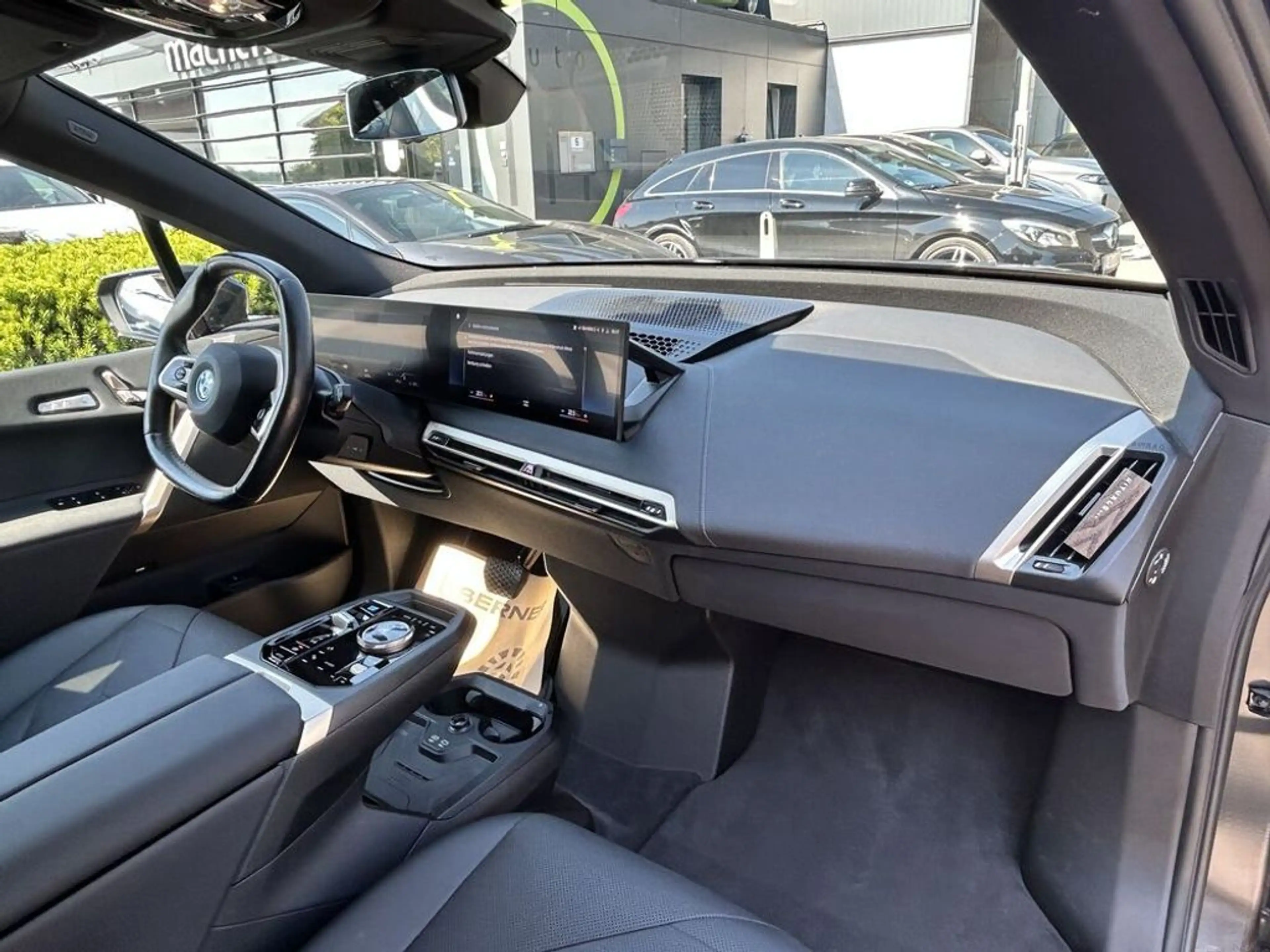 BMW iX 40 xDrive Sport *LED*HUD*MASSAGE*H&K*22'' — photo 8