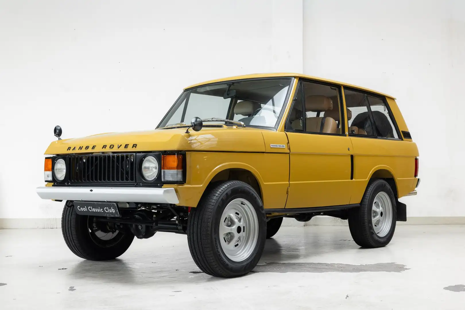 Land Rover Range Rover Classic - Suffix A - LT1 Corvette - Ultimate Sleep Gelb - 1