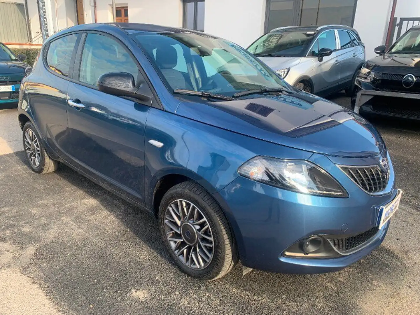 Lancia Ypsilon Ypsilon 1.0 FireFly 5 porte S&S Hybrid Gold Plus Blu/Azzurro - 1