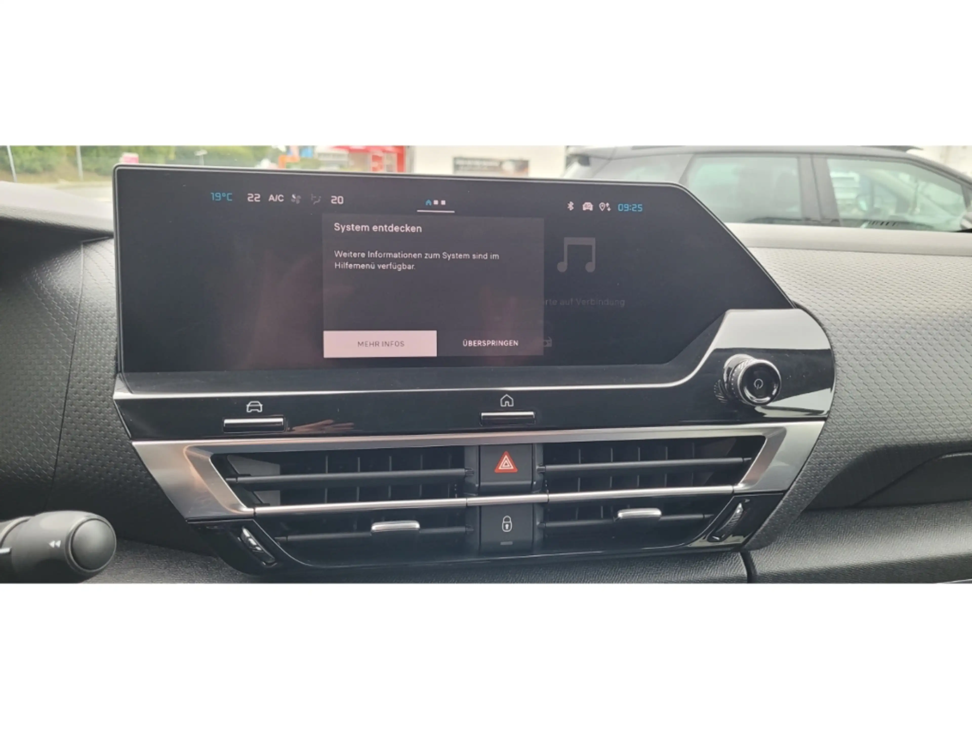 Citroen C4 PureTech 130 S&S EAT8 Max HUD Navi Digitales Cockp — photo 14