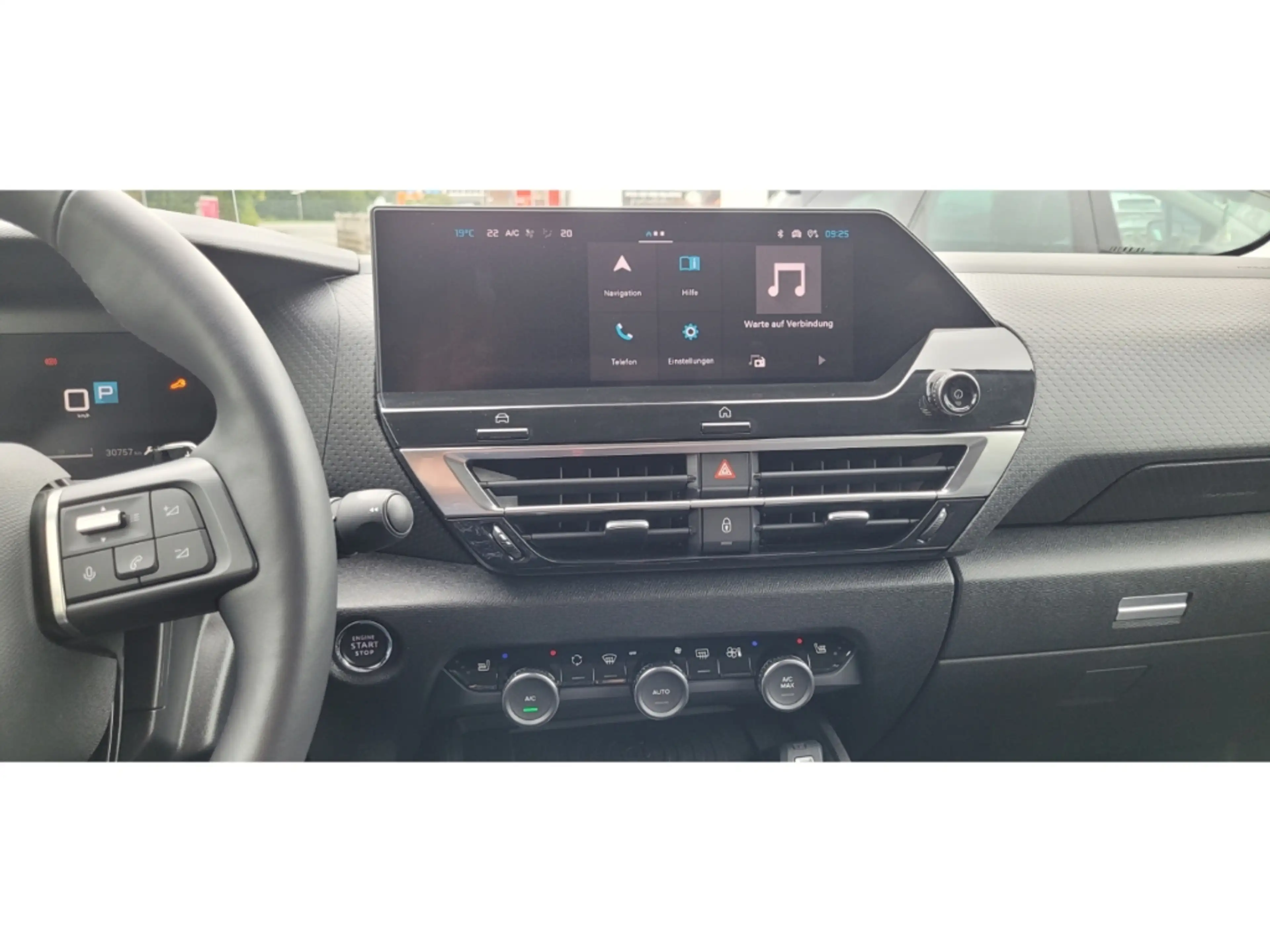 Citroen C4 PureTech 130 S&S EAT8 Max HUD Navi Digitales Cockp — photo 9