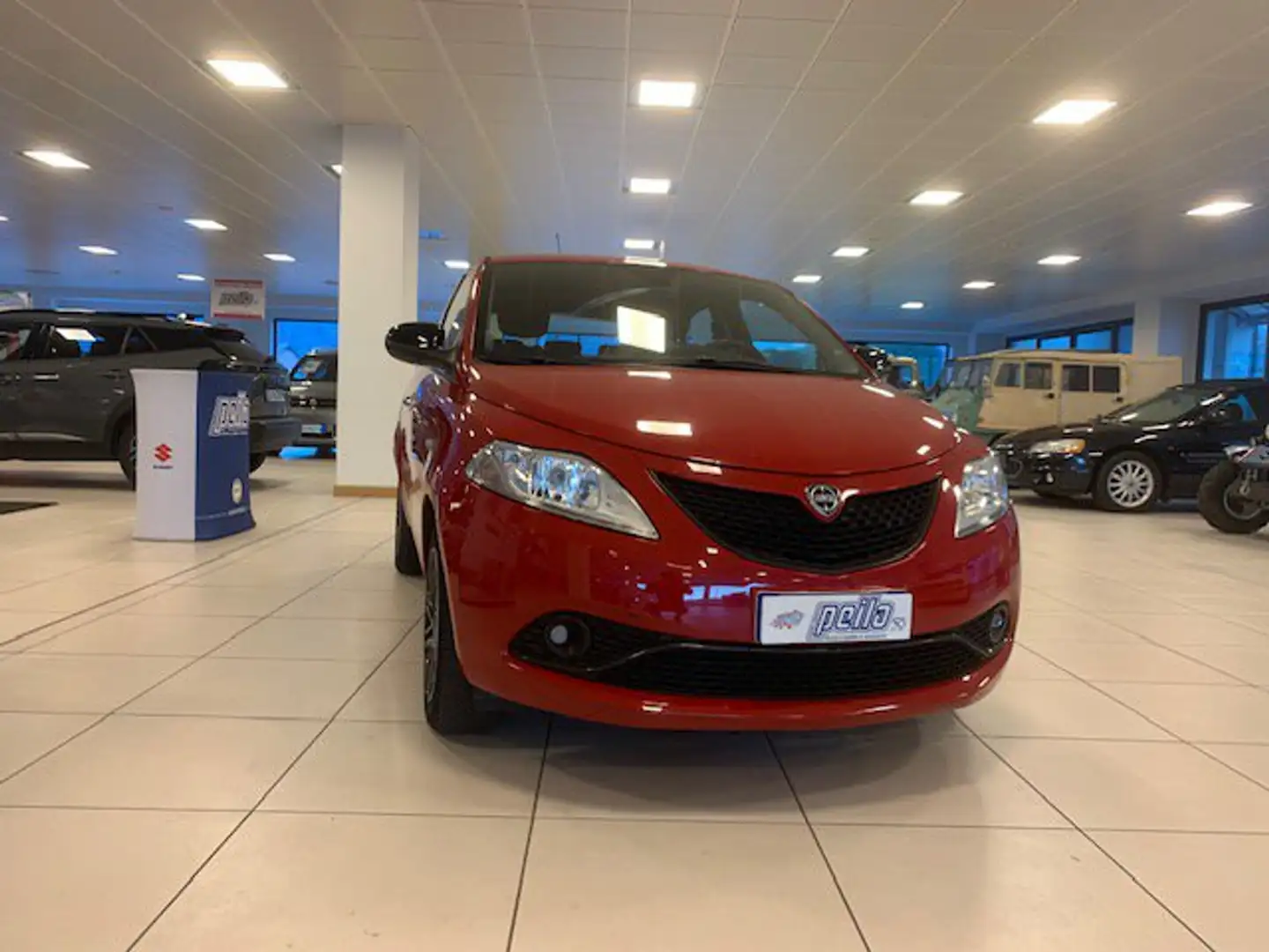 Lancia Ypsilon Ypsilon 1.2 69 CV 5 porte GPL Ecochic Gold Rosso - 2