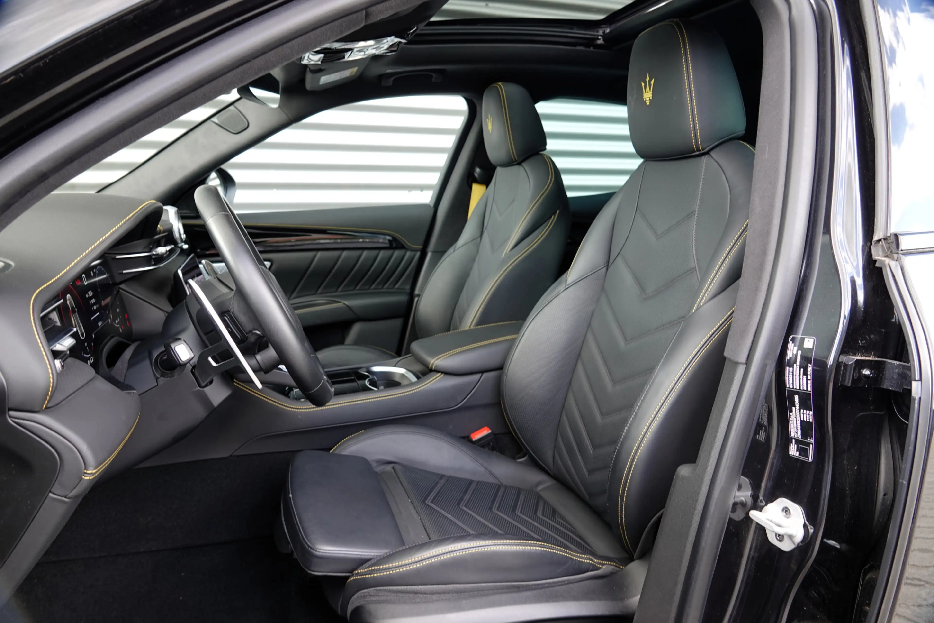 Maserati Grecale 2.0 MHEV Modena | Panodak | Alcantara | Sonus | Ve — photo 15