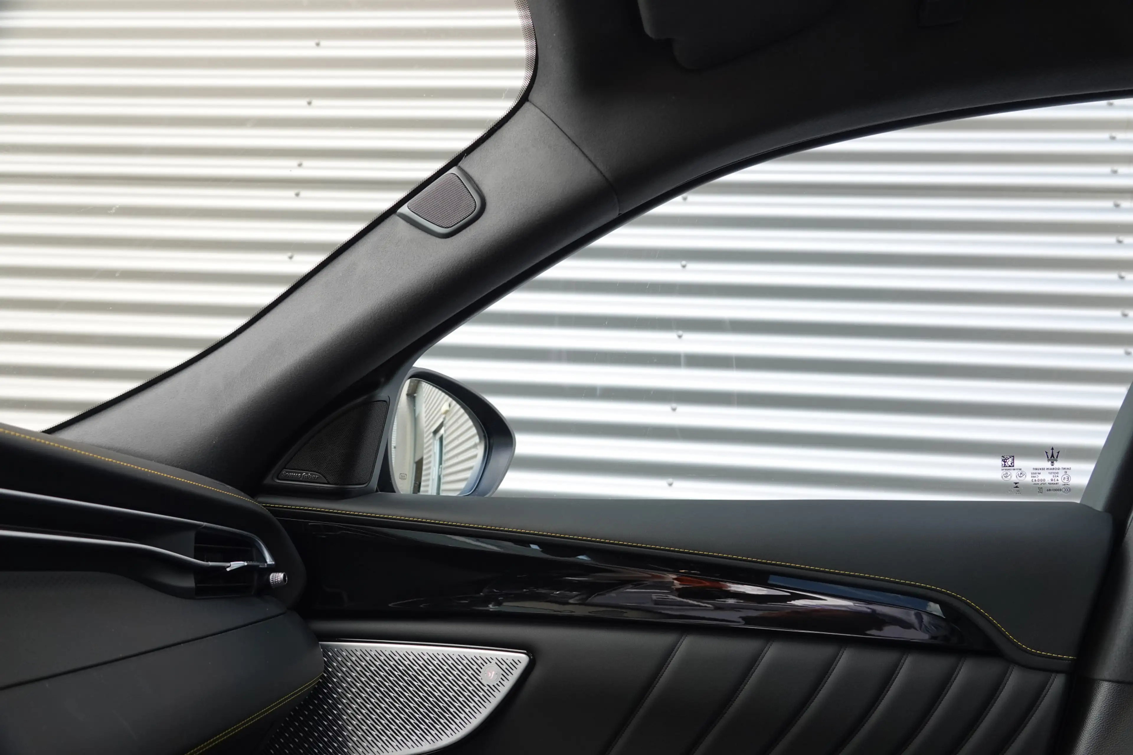 Maserati Grecale 2.0 MHEV Modena | Panodak | Alcantara | Sonus | Ve — photo 18
