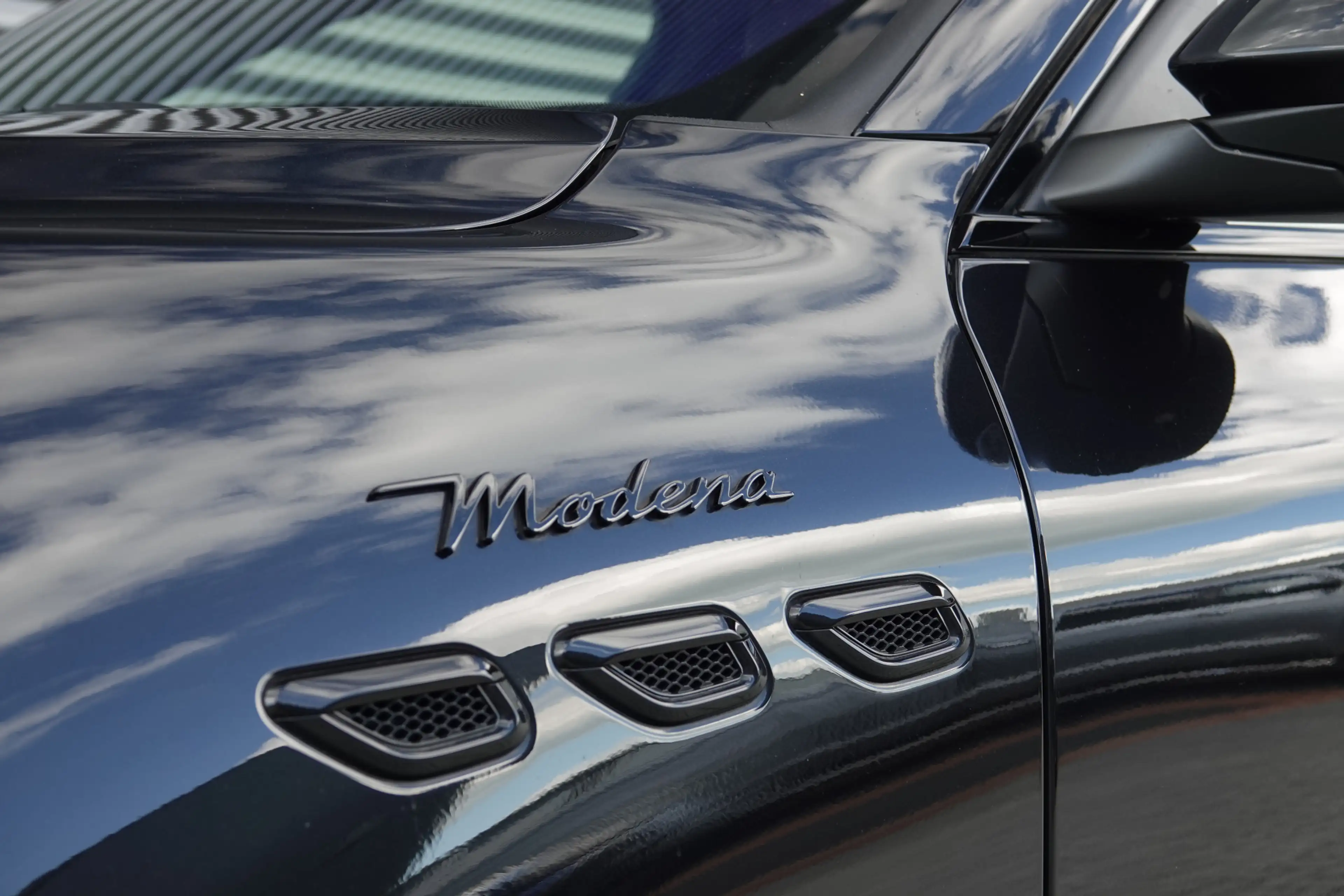 Maserati Grecale 2.0 MHEV Modena | Panodak | Alcantara | Sonus | Ve — photo 12