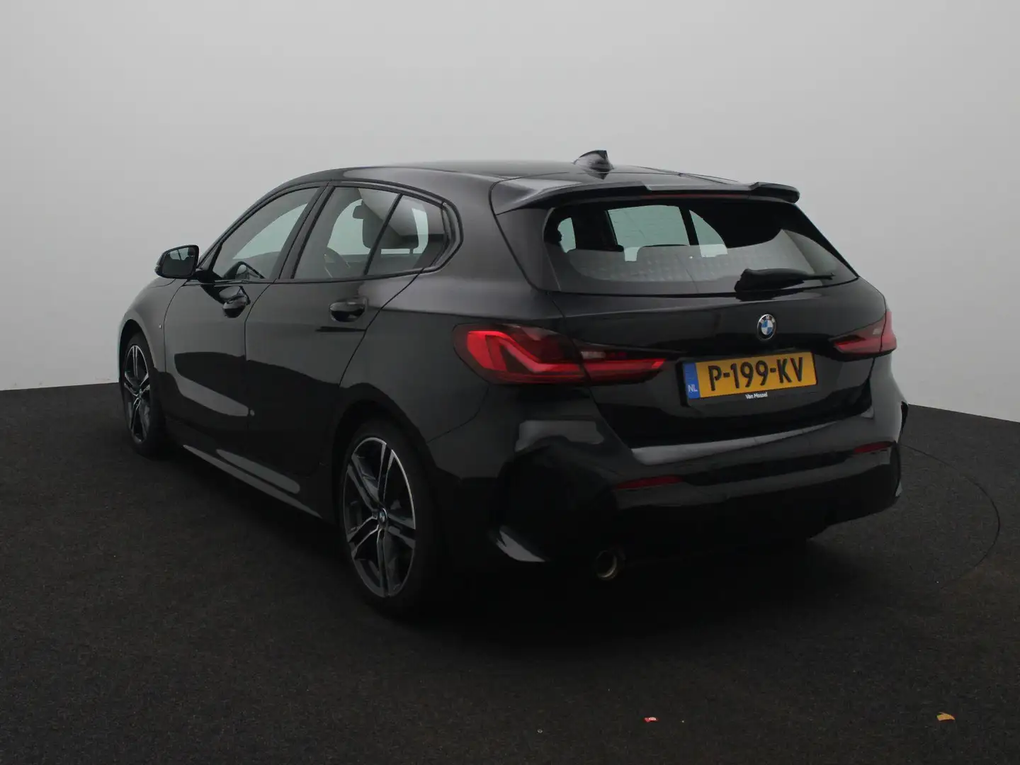 BMW 118 1-serie 118i Aut. M-Sport | 1e-Eig. | Leder | Navi Schwarz - 2