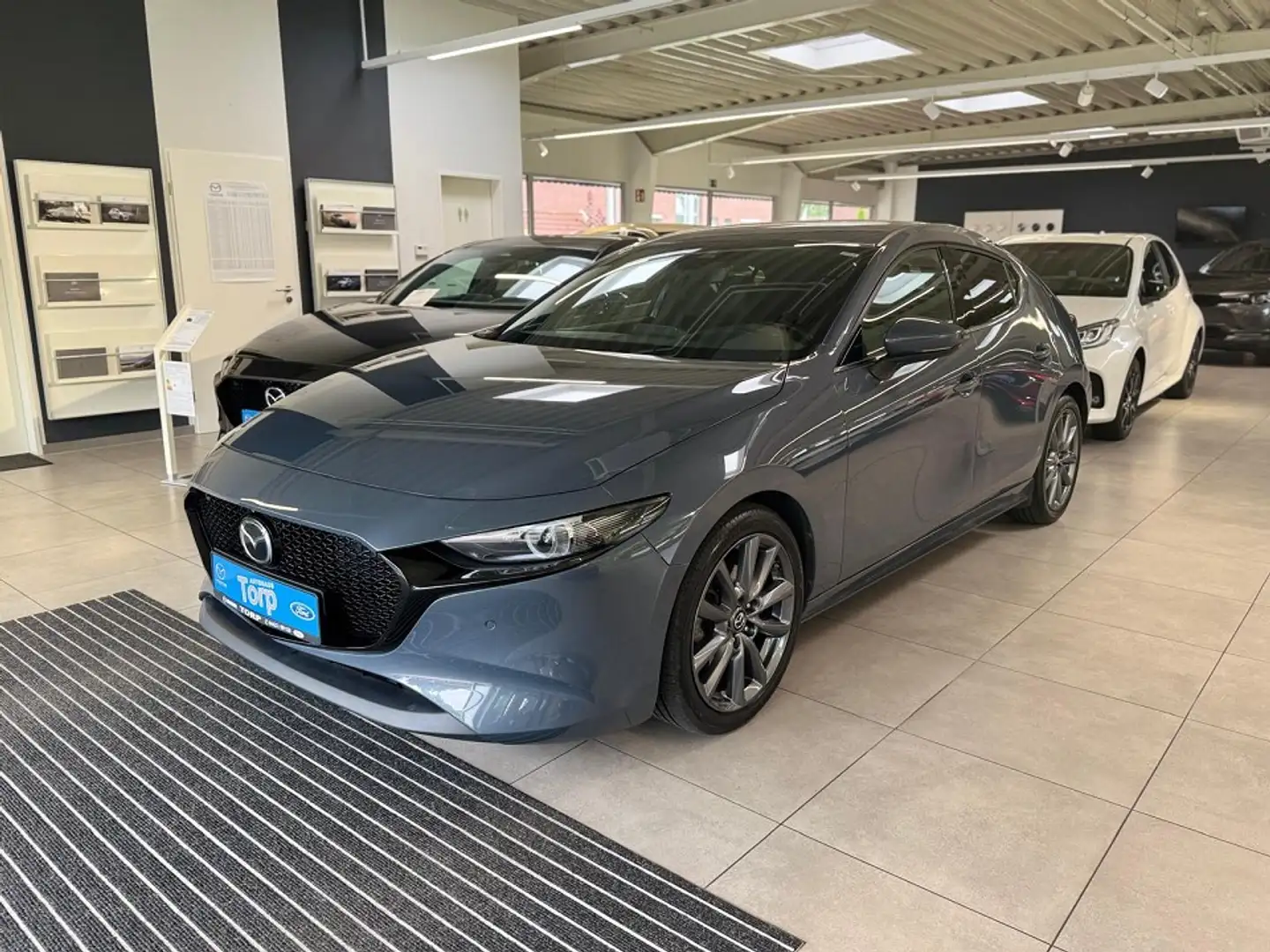Mazda 3 S SKYACTIV-G 2.0 M Hybrid 6GS AL-SELECTION A18 BOS Grau - 1