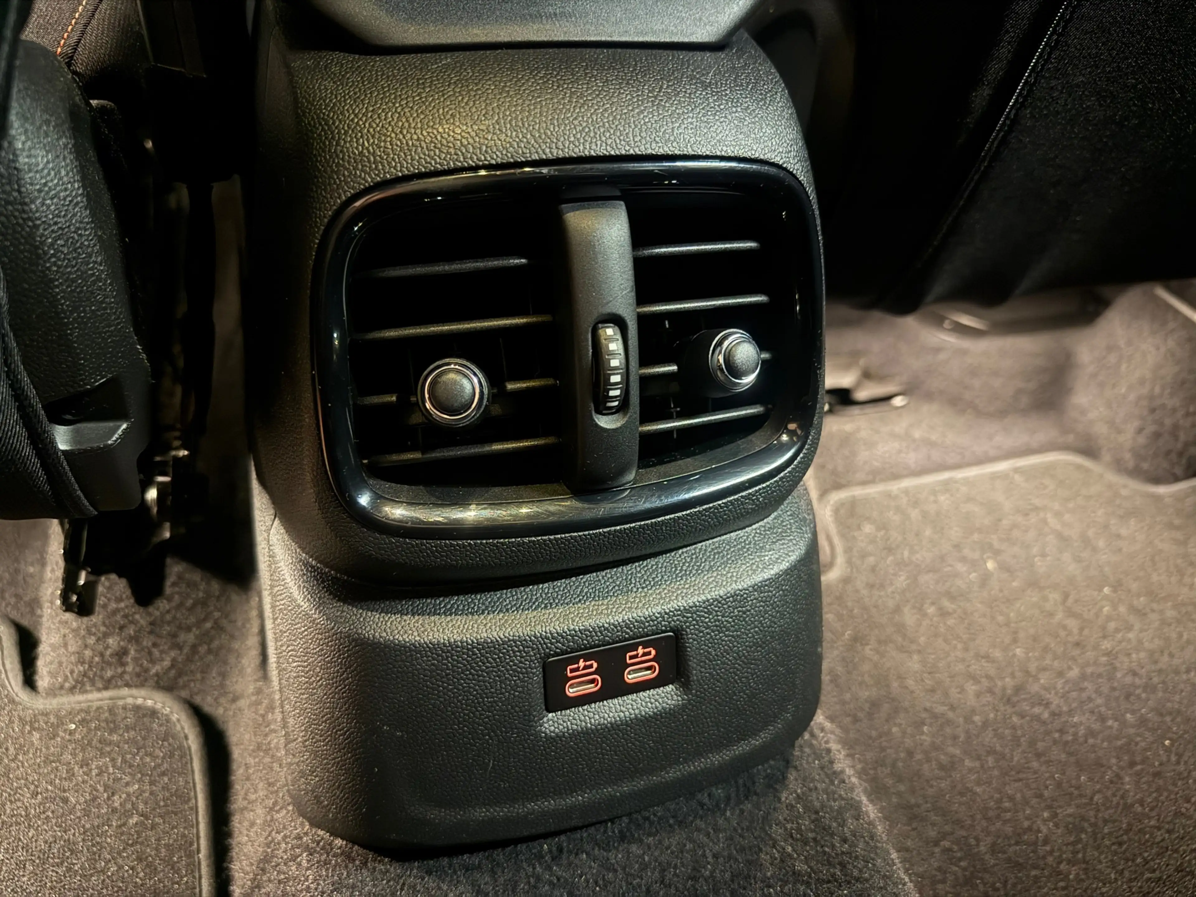 MINI One Countryman 1.5 Dutch Made Edition — photo 20