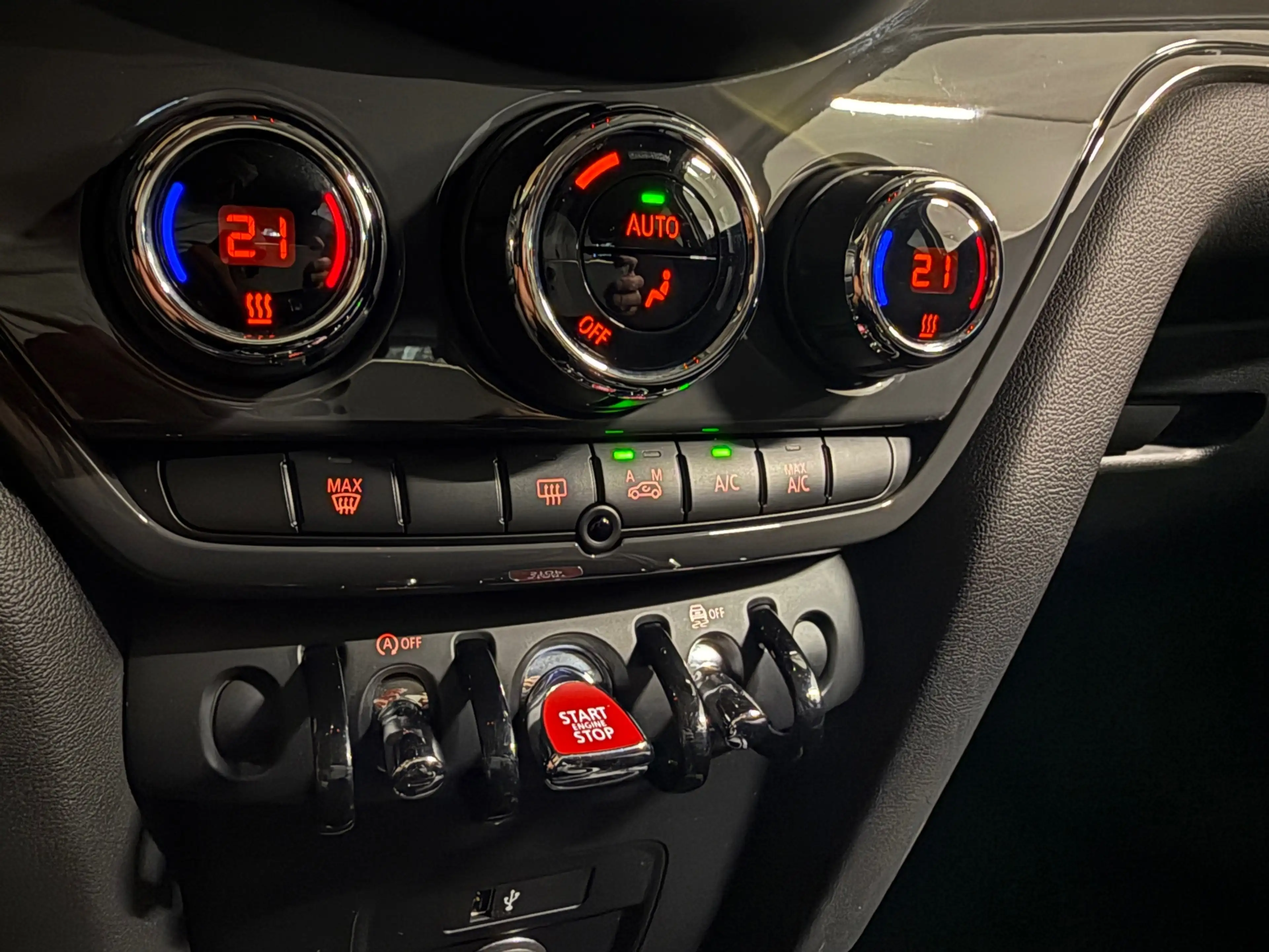 MINI One Countryman 1.5 Dutch Made Edition — photo 13