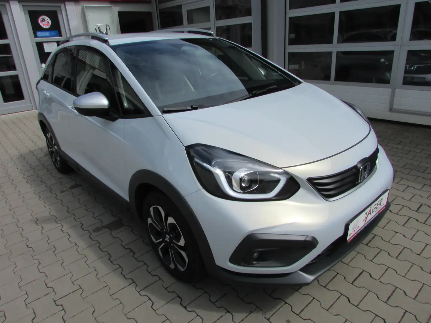 Honda Jazz 1.5 i-MMD Hybrid Crosstar Exe, NAVI, DAB, LED Blanco - 1