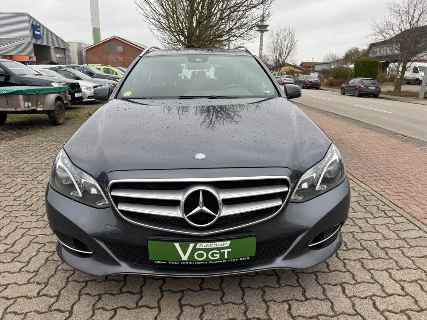 Mercedes-Benz E 350 E T-Modell E 350 BlueTec 4Matic Grau - 2