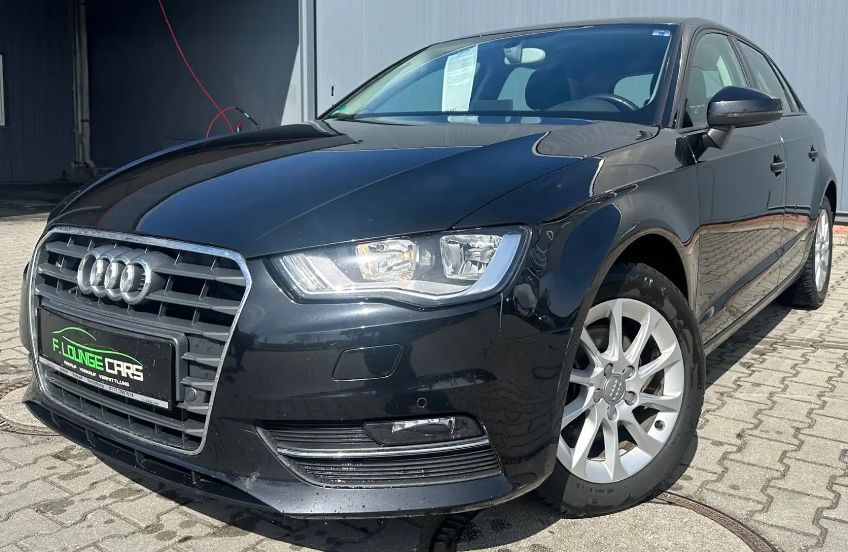 Audi A3 2.0 TDI Sportback*Attraction* Automatik*1.Han Schwarz - 1