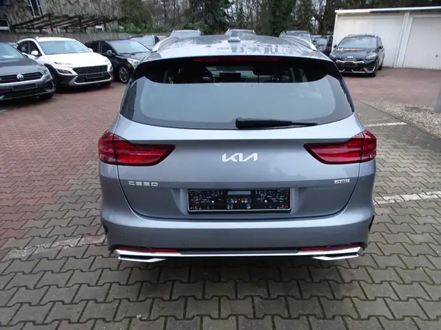 Kia Ceed view 4