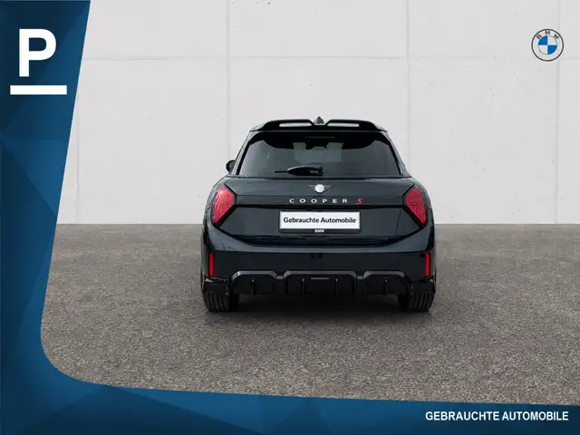 Mini Hatch view 5