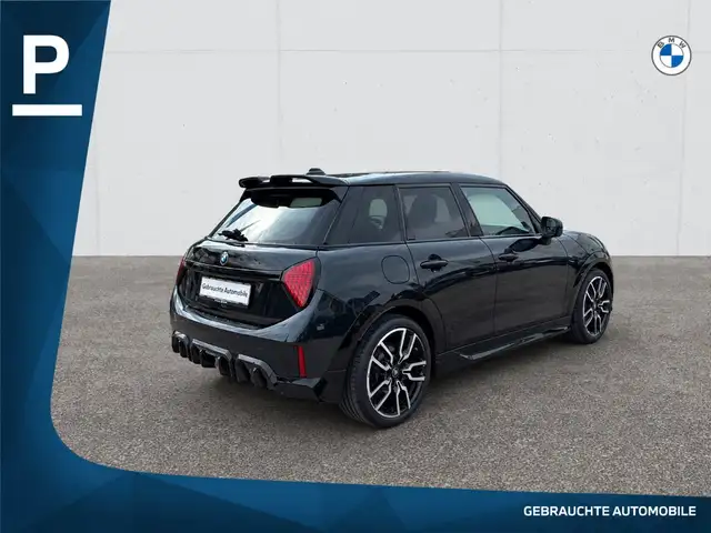 Mini Hatch view 4