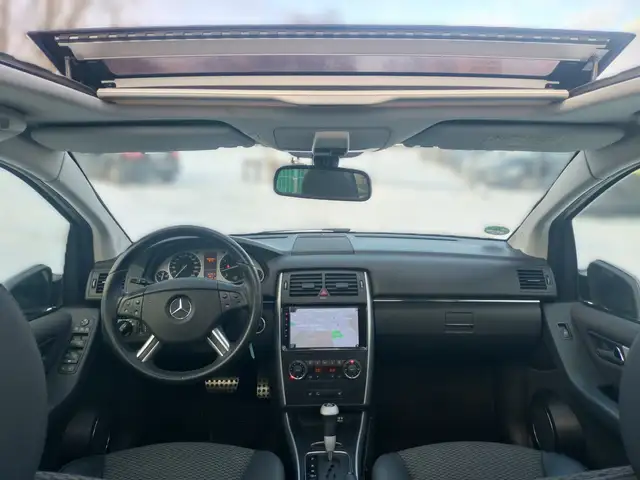 Mercedes-Benz B 200 B 200  Aut+Navi+PDC+Temp+Pano+Blue+N.Tüv