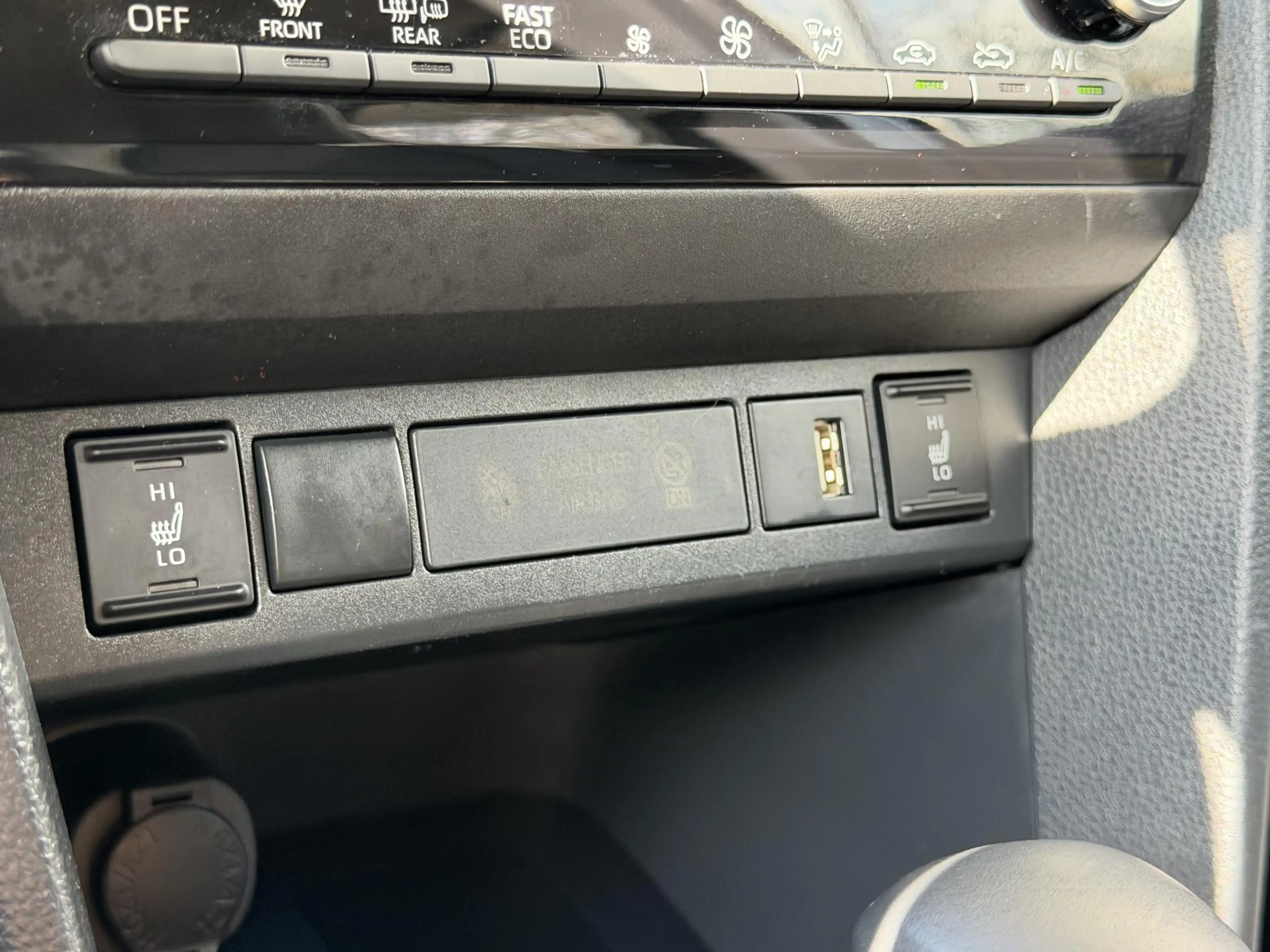 Toyota Yaris Cross 1.5 Hybrid Executive Eerste Eig NL PDC HUD Navi — photo 12