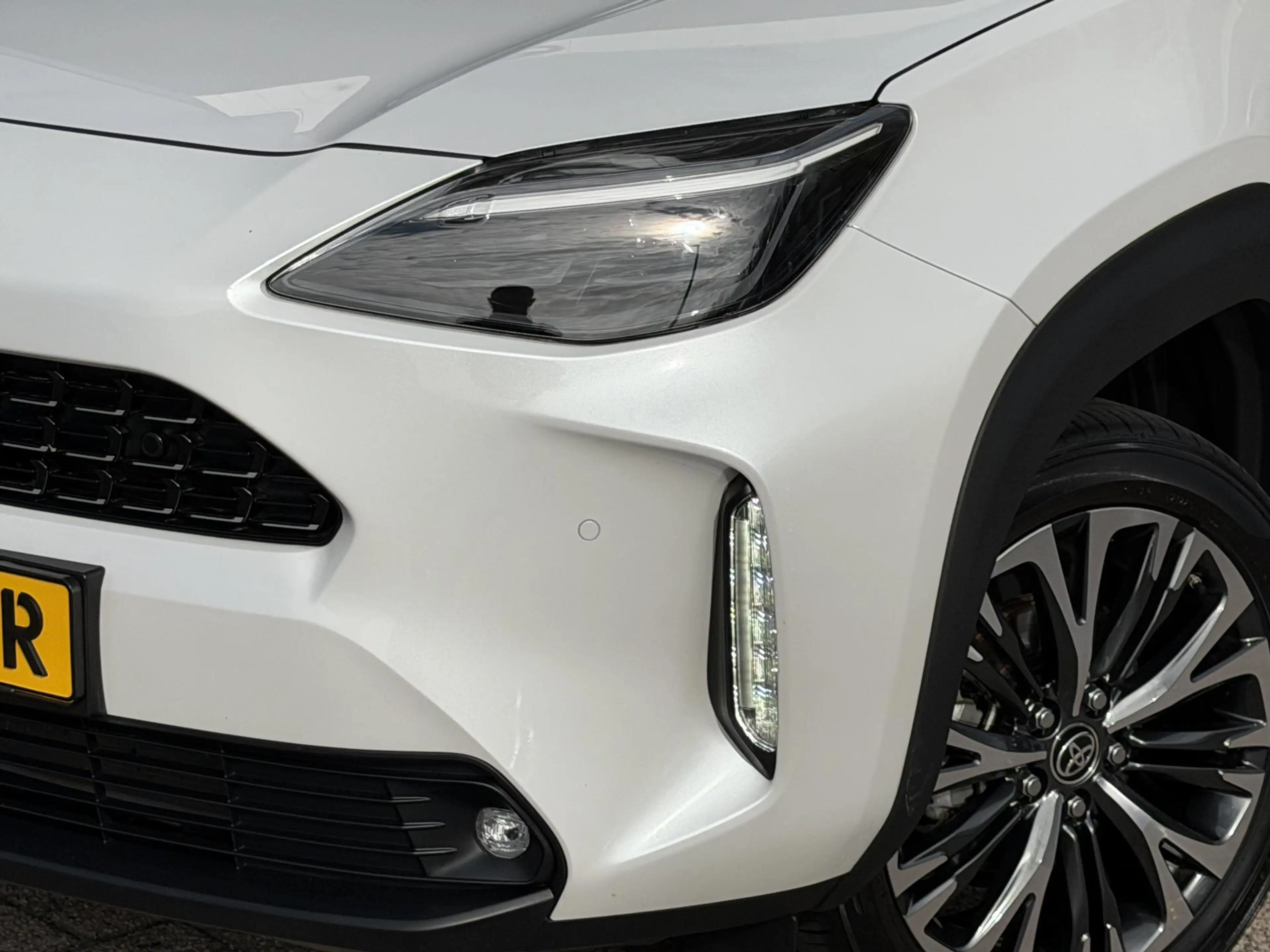 Toyota Yaris Cross 1.5 Hybrid Executive Eerste Eig NL PDC HUD Navi — photo 8