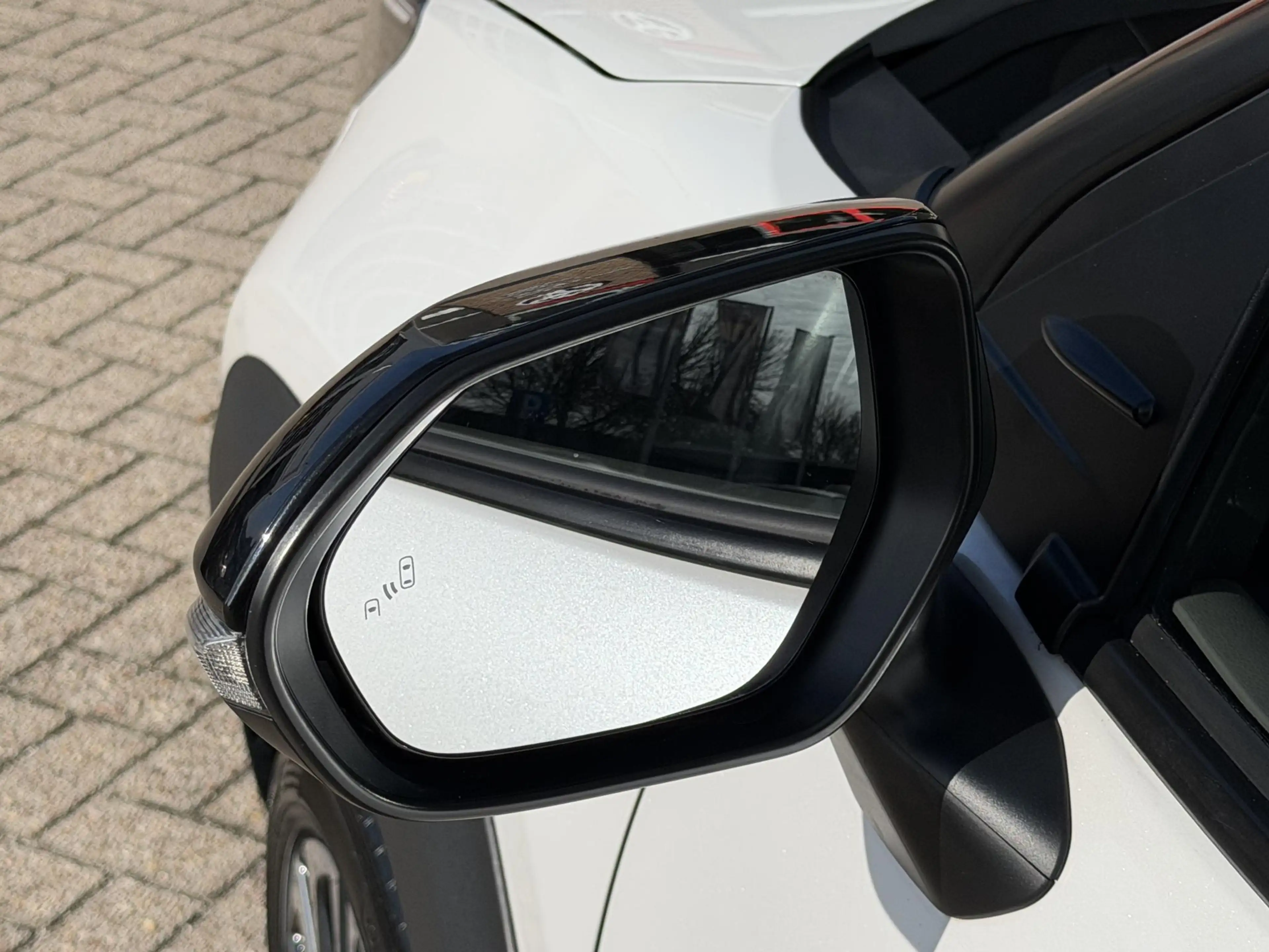 Toyota Yaris Cross 1.5 Hybrid Executive Eerste Eig NL PDC HUD Navi — photo 9