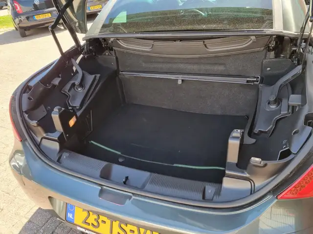 Peugeot 307 CC view 7