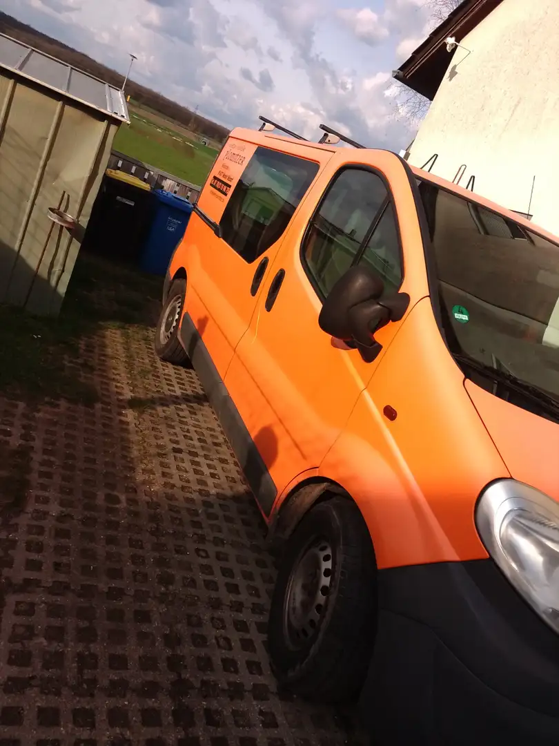 Opel Vivaro Vivaro 2.5 CDTI L1H1 Orange - 2