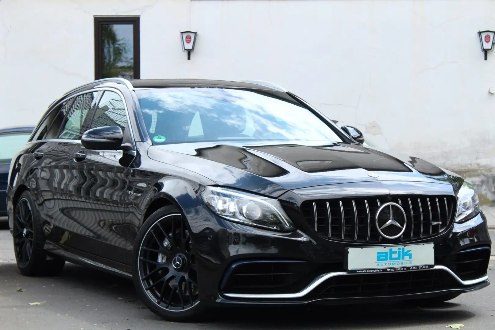 Mercedes-Benz C 63 AMG 1.HAND SPORTABGAS WIDESCREEN 360° DISTR Schwarz - 1