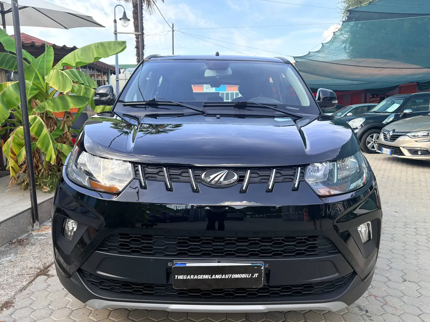 Mahindra KUV100 KUV100 1.2 K8 OK NEOPATENTATI Schwarz - 2