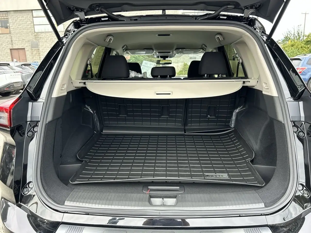 Nissan Rogue снимка Nissan Rogue