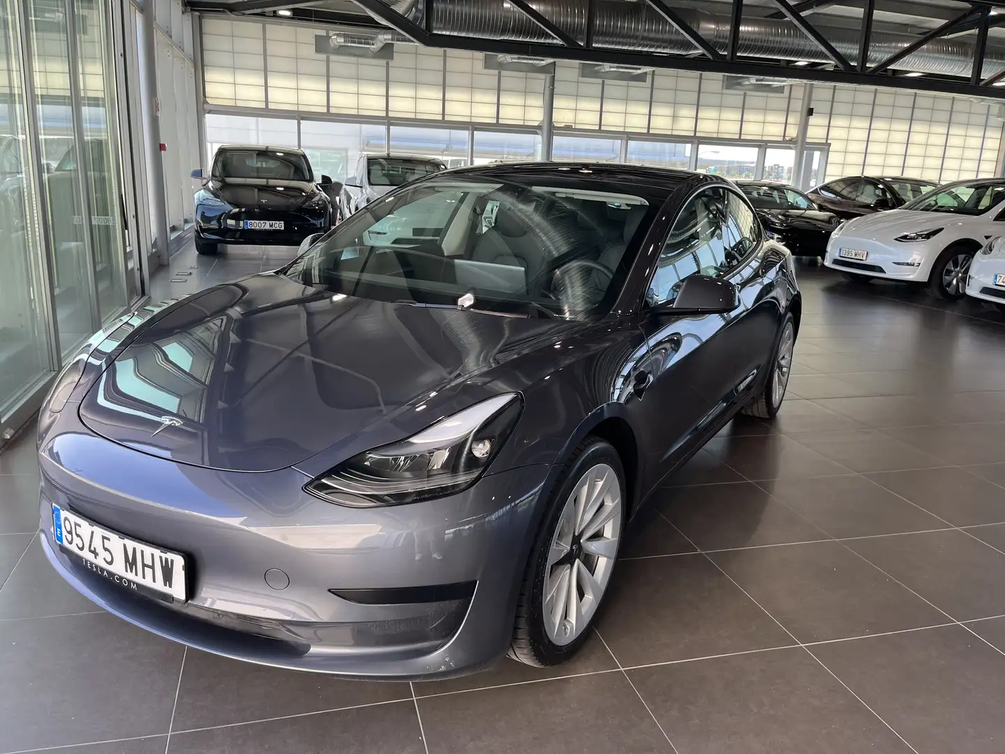 Tesla Model 3 Standard Range RWD Plus - 1