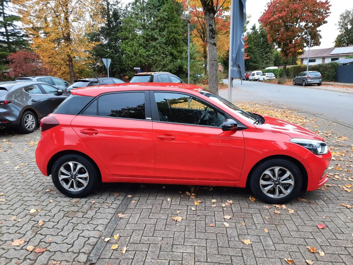 Hyundai i20 Advantage Automatik Klima+Kamera Rouge - 2