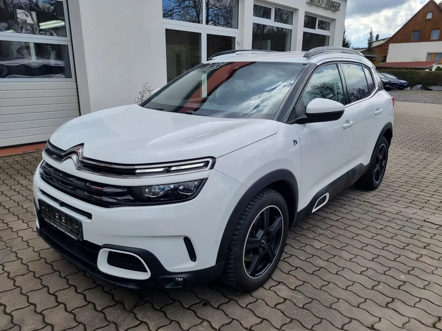 Citroen C5 Aircross Hybrid 225 e.EAT8 SHINE PACK Weiß - 1