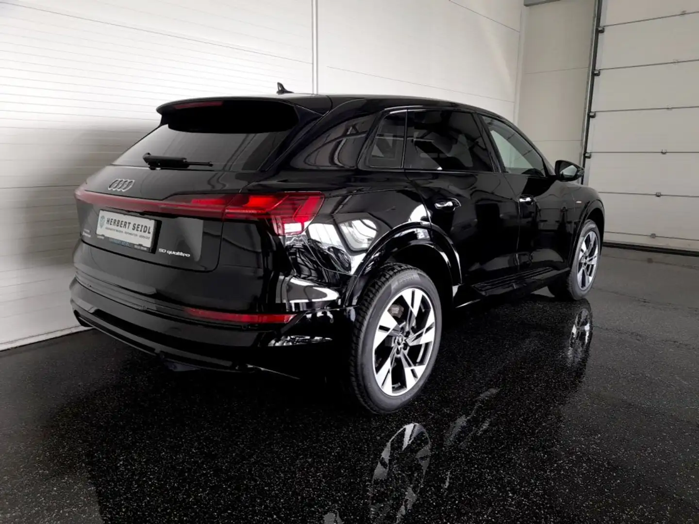 Audi e-tron 50 quattro S-LINE *NP: € 82.598,- / 20 ZOLL / VIRTUELL / NAVI / LED / BANG & OLUFSEN / OPTIKPAKET* Schwarz - 2