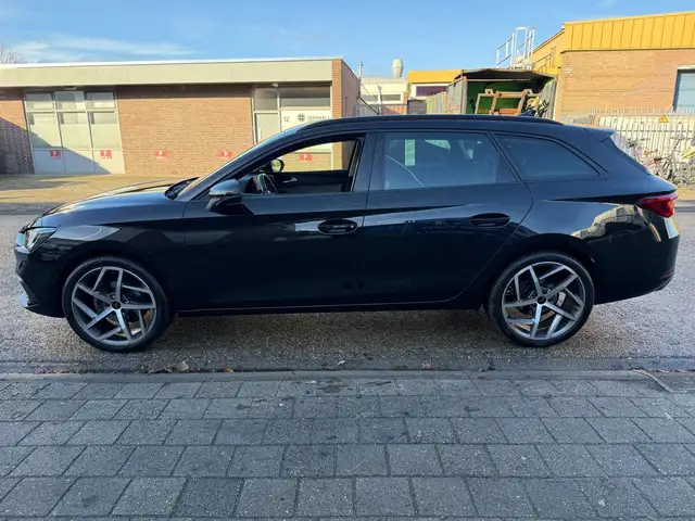 Seat Leon view 9
