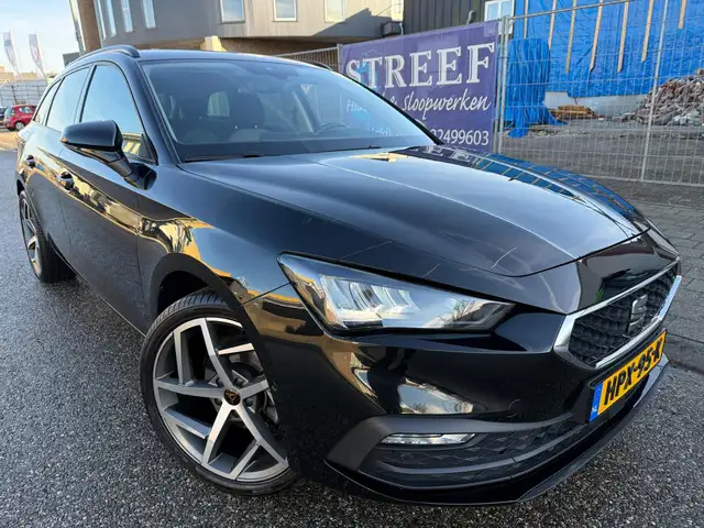 Seat Leon view 3