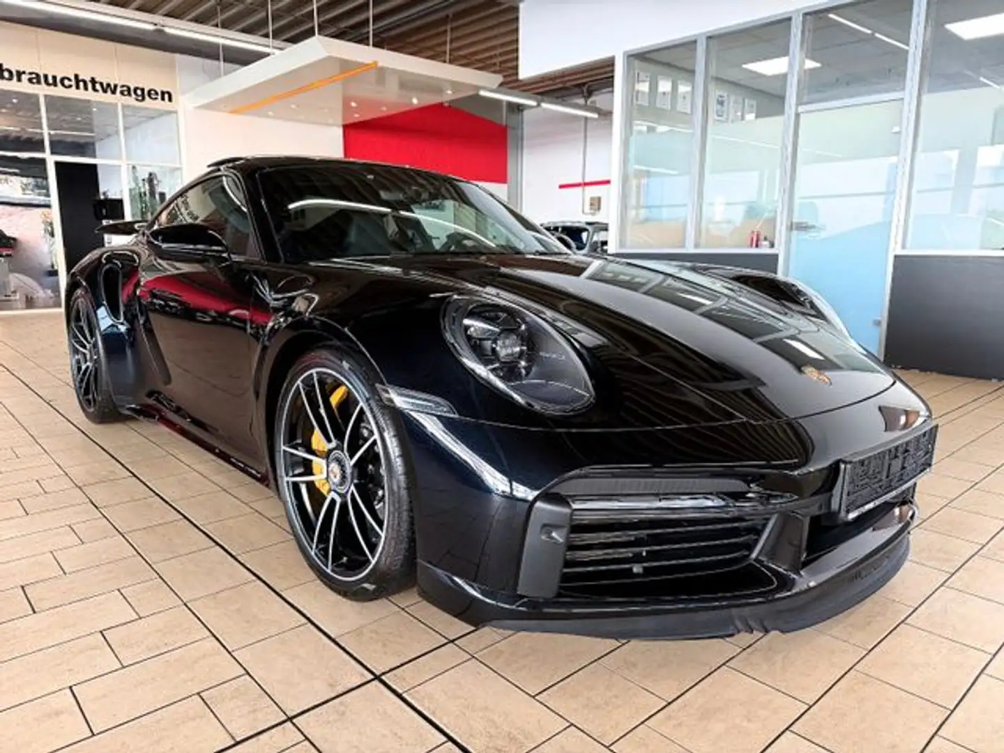 Porsche 992 TURBO S *MATRIX+CERAMIC+AKRAPOVIC+PANO+21* Schwarz - 1