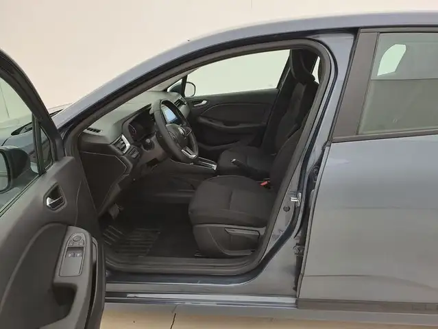Renault Clio view 10
