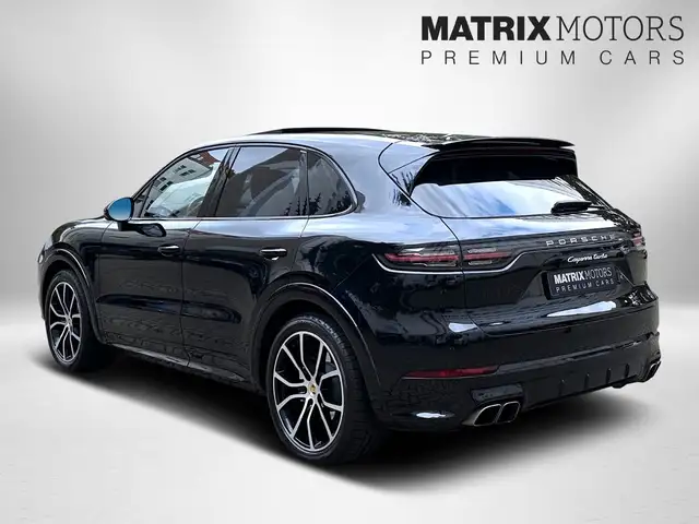 Porsche Cayenne view 10