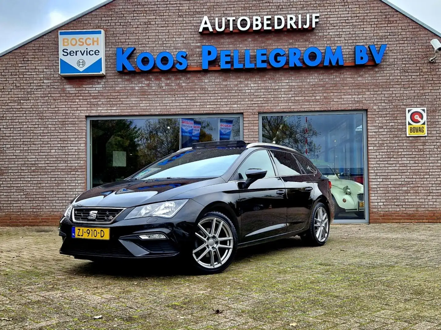 SEAT Leon 1.5 TSI FR BNS. INT. PANORAMA/BOVAG GARANTIE Noir - 1
