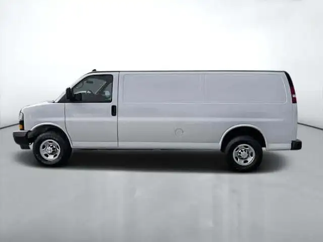 Chevrolet Express 2500 2024 — photo 7