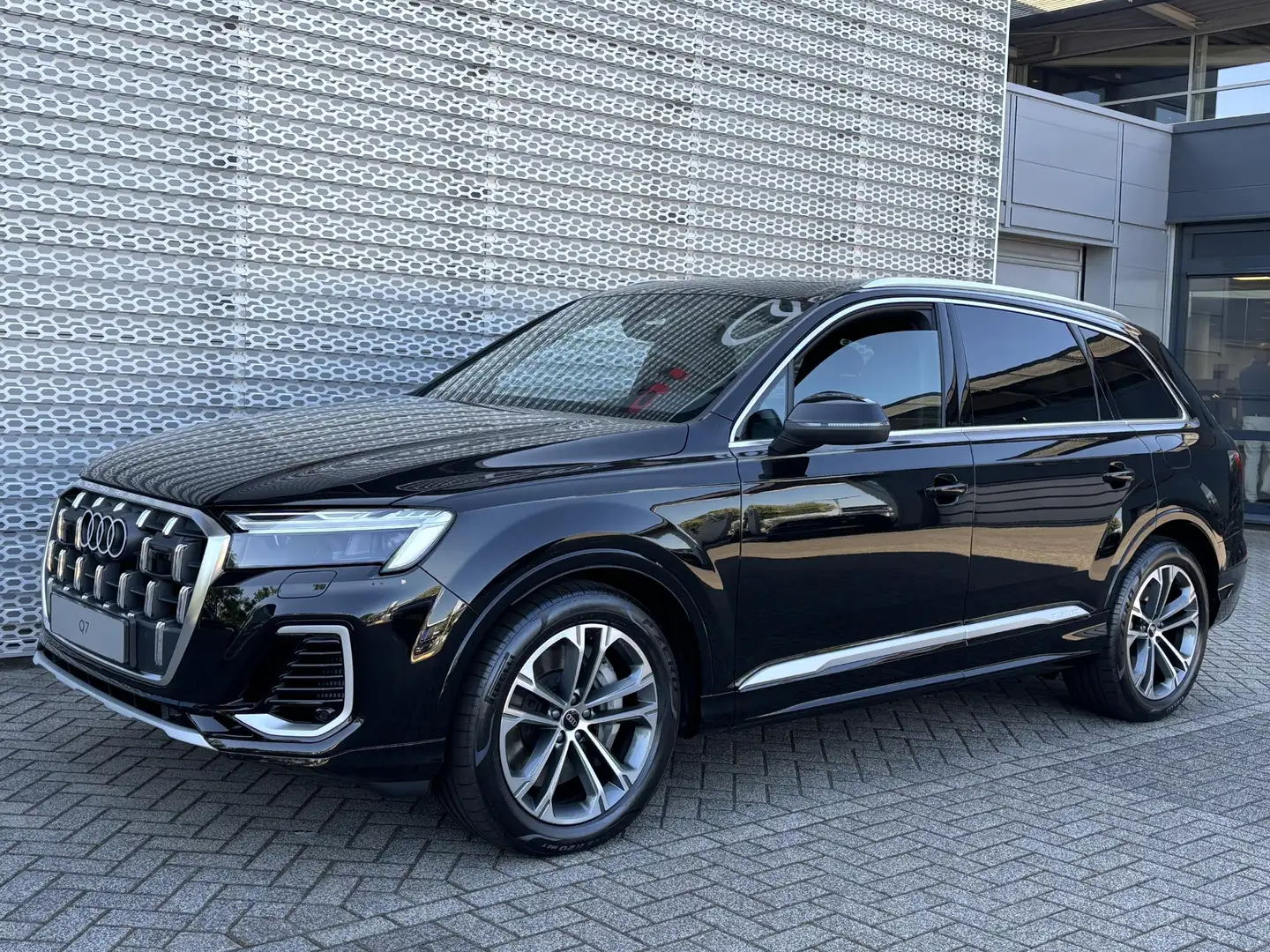 Audi Q7 Pro Line Advanced 55 TFSI e 290 kW / 394 panodak|B Zwart - 2