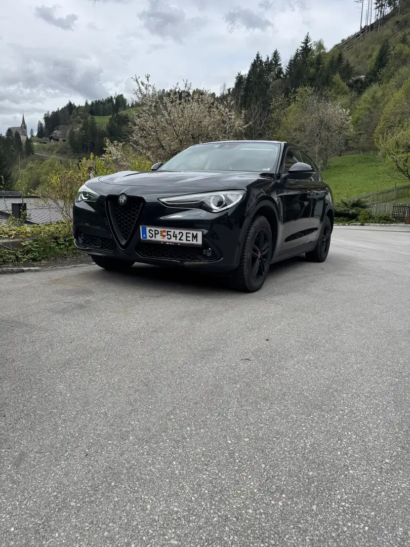 Alfa Romeo Stelvio Super 2,2 ATX AWD Czarny - 1