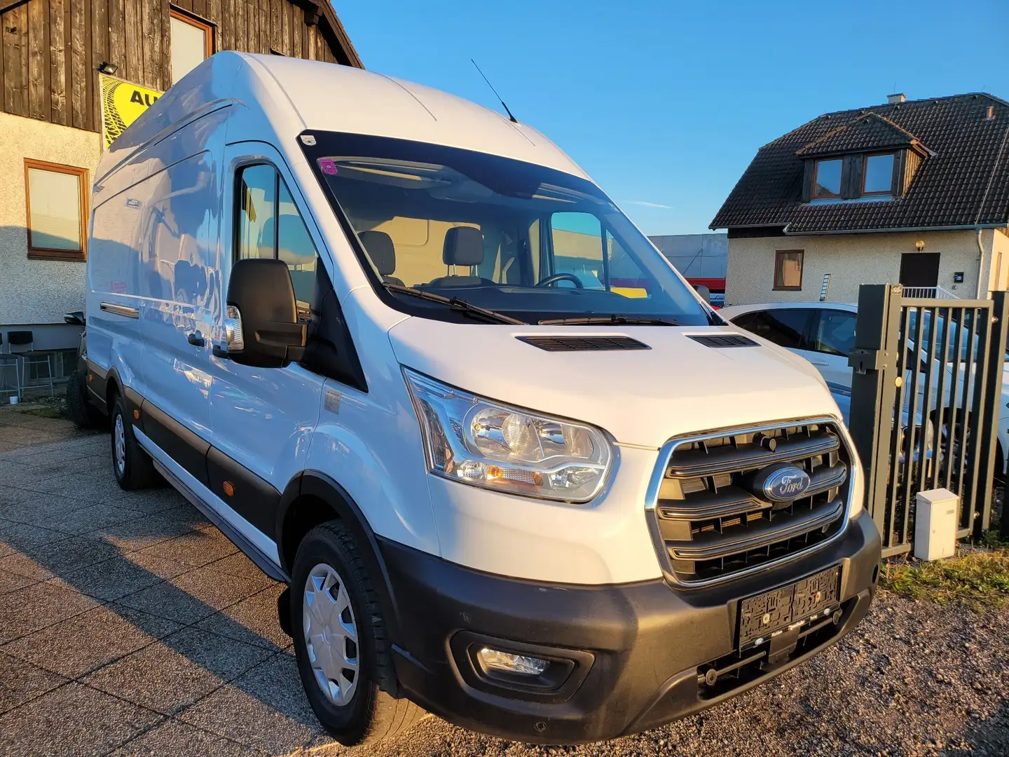 Ford Transit Fahrgestell 2,0 TDCi 4x4 L3 DK 350 Ambiente Wit - 1