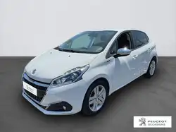 Peugeot 208 1.2 PureTech 82ch E6.c Signature 5p