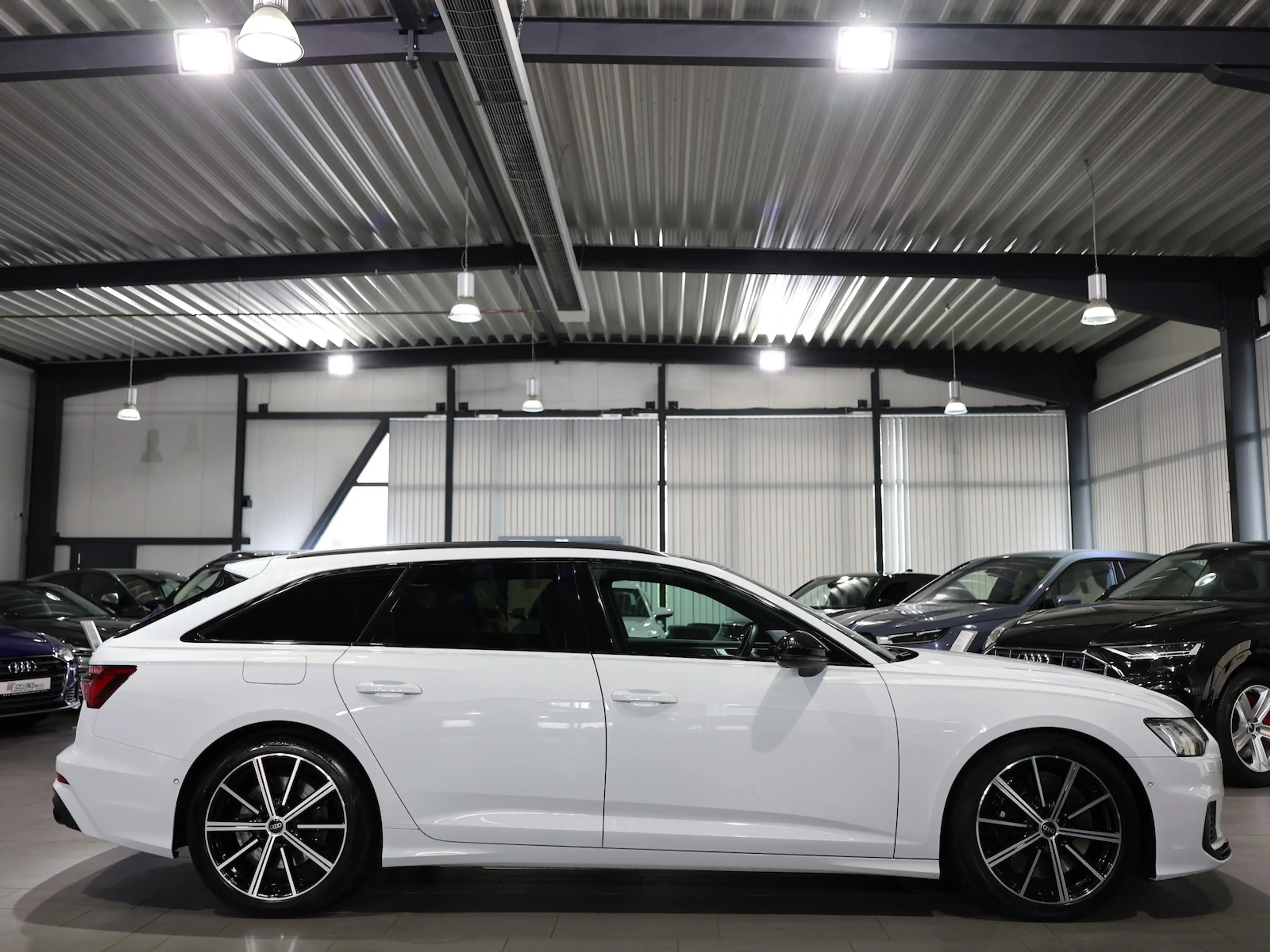 Audi S6 Avant 3.0 TDI Q S-LINE WHITE & BLACK PANORAMA — photo 8