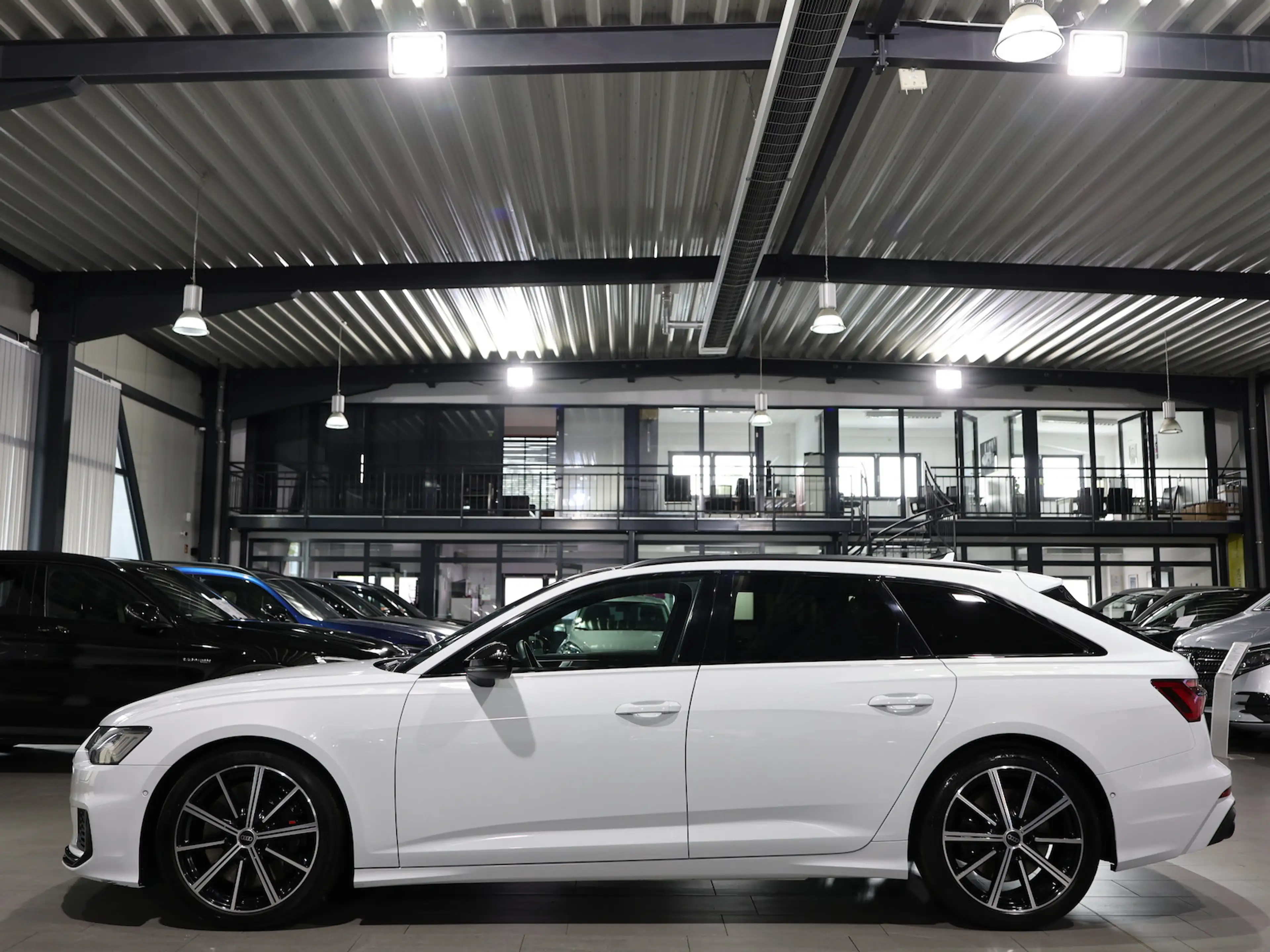 Audi S6 Avant 3.0 TDI Q S-LINE WHITE & BLACK PANORAMA — photo 7