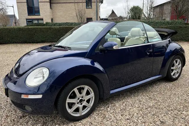 Volkswagen New Beetle Cabriolet 1.4-16V Trendline