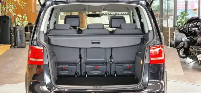 Volkswagen Touran view 9