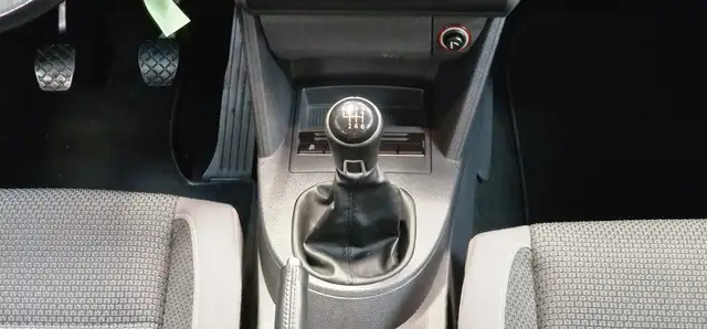 Volkswagen Touran view 13